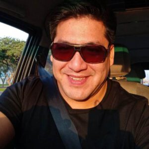 Constantino Ferro – Dotado Extra Grueso – Experimentado – Educado